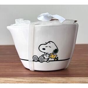 NWT Rae Dunn Peanuts Snoopy Measuring Cup Set of 4 by Magenta